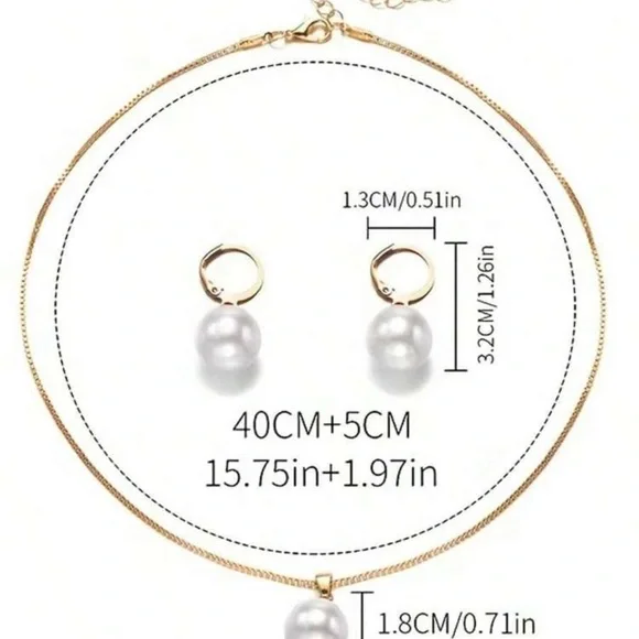 Elegant Gold and Pearl Necklace Set - Picture 4 of 7